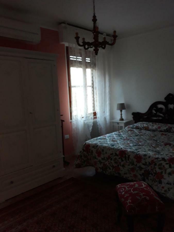 מלון קאסטיגליונה דל לאגו Antica Casa Di Famiglia מראה חיצוני תמונה