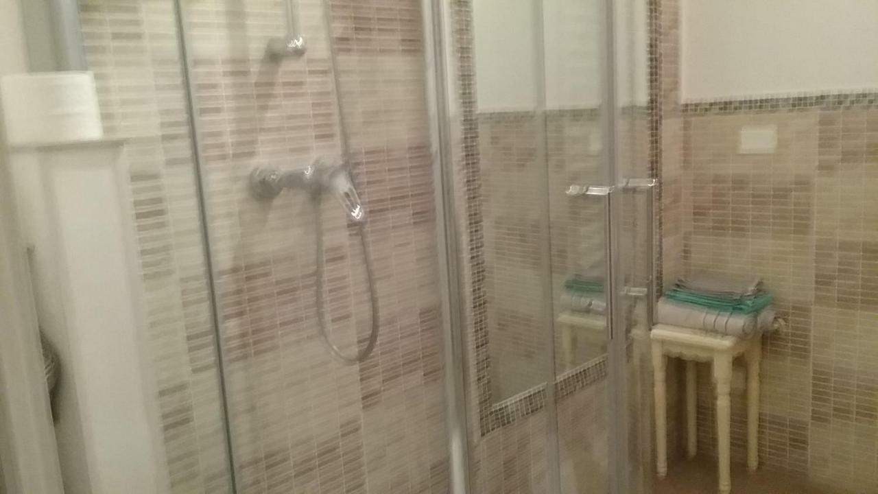 מלון קאסטיגליונה דל לאגו Antica Casa Di Famiglia מראה חיצוני תמונה